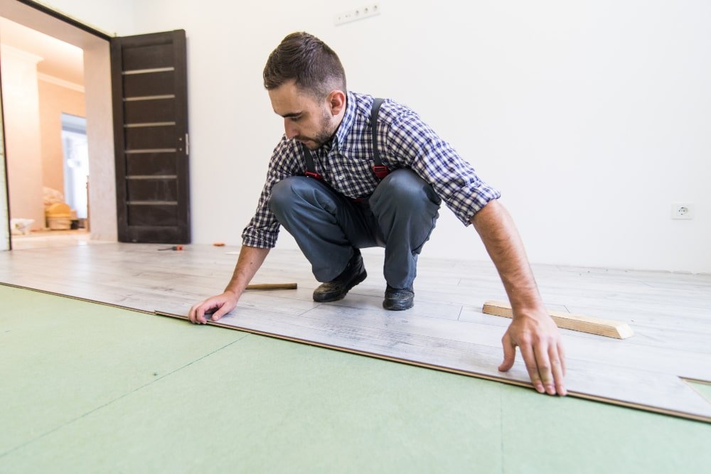 Cómo usar abrillantadores en suelos laminados